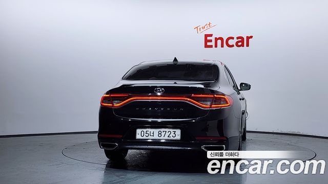 Hyundai Grandeur IG, гибрид Exclusive - фото 3