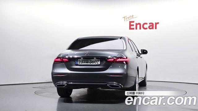 Mercedes-Benz E-Class W213 E250 Exclusive - фото 3