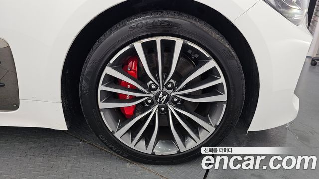 Kia Stinger 2.2 Diesel 2WD Dream Edition - фото 4