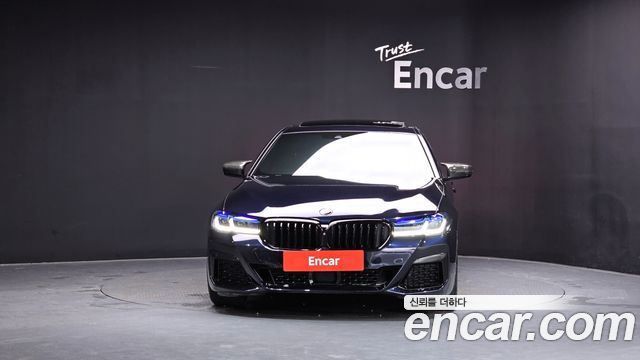 BMW 5-Series G30 530i M Sport Package Plus - фото 2