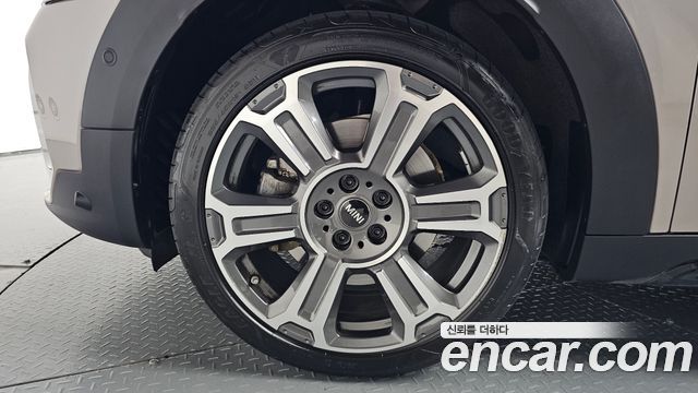 Mini Countryman ALL4 Classic Launch Pack 2nd - фото 3