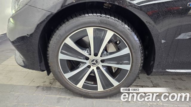 Mercedes-Benz E-Class W213 E300e Exclusive - фото 4