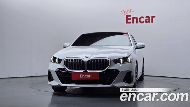 BMW 5-Series G60 530i xDrive M Sport - фото 2