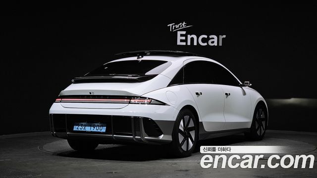Hyundai Ioniq6 Long Range AWD Prestige - фото 1