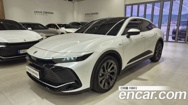 Toyota Crown 2.5 4WD Hybrid - фото 0