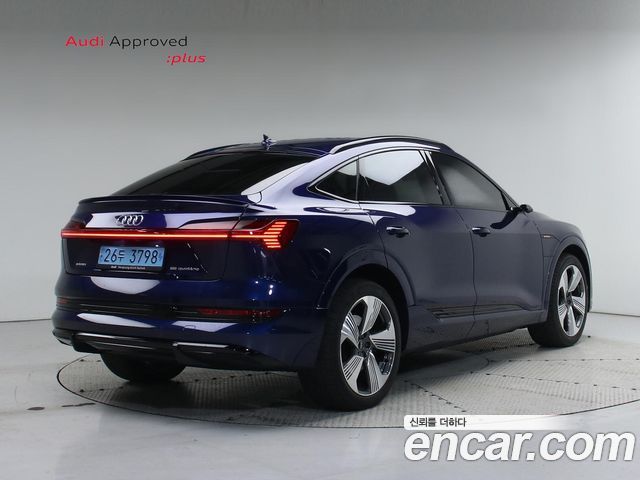 Audi e-Tron 55 Quattro Sportback - фото 1