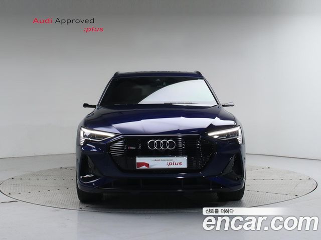 Audi e-Tron 55 Quattro Sportback - фото 2
