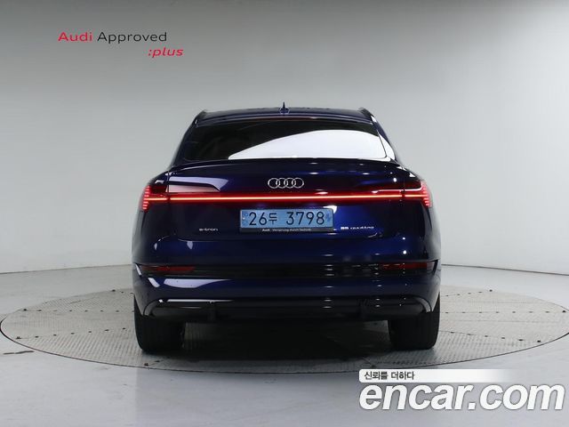 Audi e-Tron 55 Quattro Sportback - фото 3