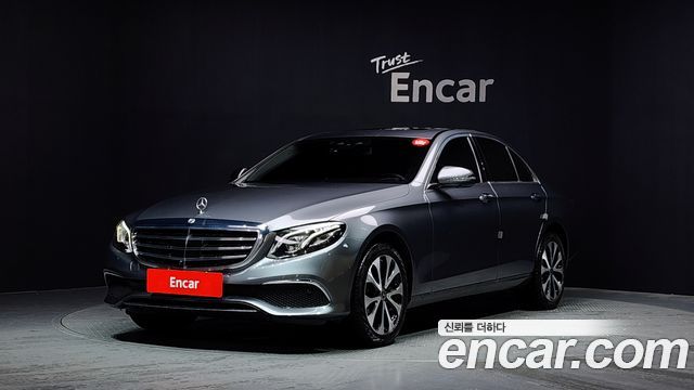 Mercedes-Benz E-Class W213 E300 4MATIC Exclusive - фото 0