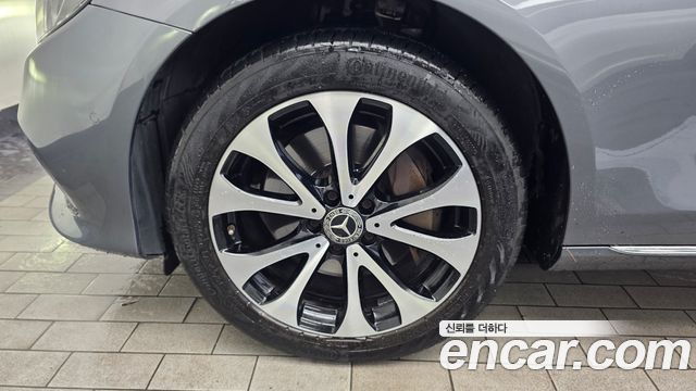 Mercedes-Benz E-Class W213 E300 4MATIC Exclusive - фото 4