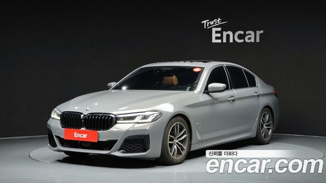 BMW 5-Series G30 520i M Sport - фото 0