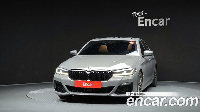 BMW 5-Series G30 520i M Sport - фото 2