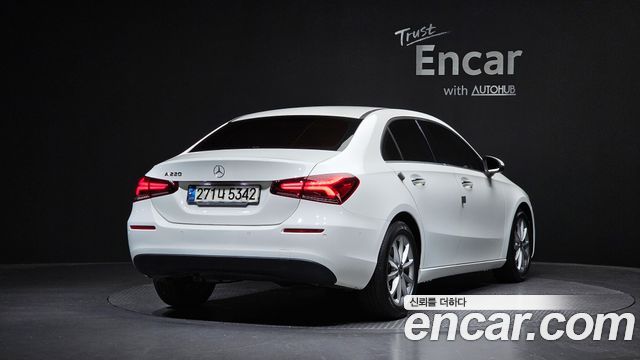 Mercedes-Benz A-Class W177 A220 Sedan - фото 0