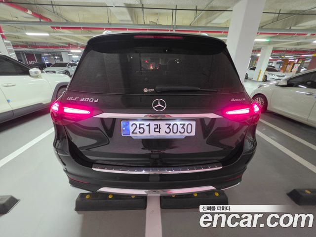 Mercedes-Benz GLE-Class W167 GLE300d 4MATIC - фото 3