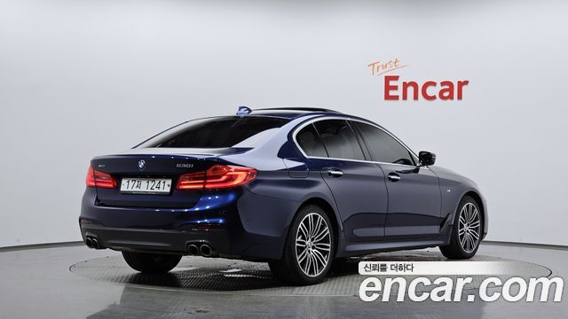 BMW 5 Series G30 530i xDrive M Sport Package Plus - фото 0