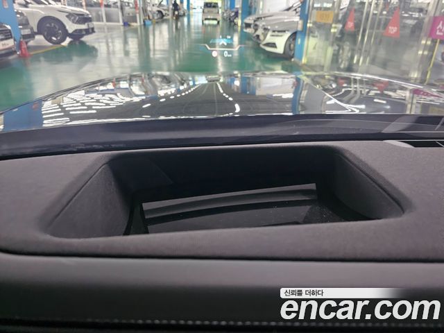 BMW 7 Series G70 740i xDrive M Sport Limited - фото 4