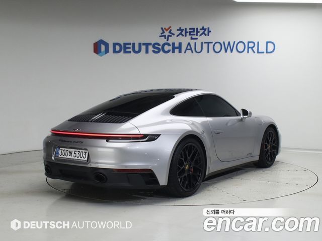 Porsche 911 Carrera 4 GTS - фото 1