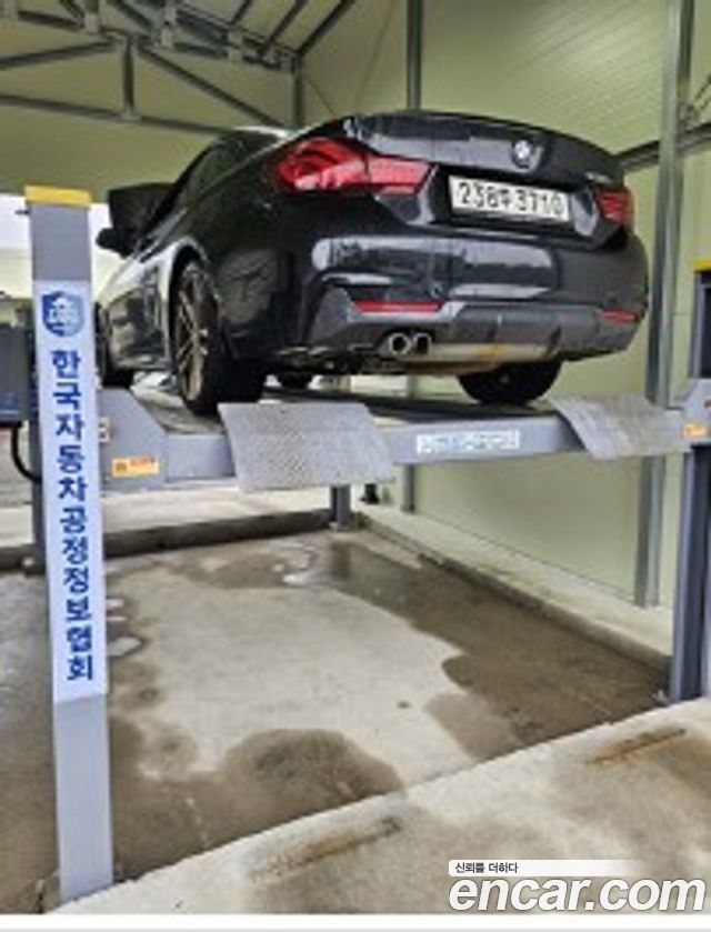 BMW 4 Series F32 430i M Sport Coupe - фото 1