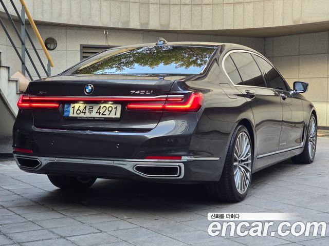 BMW 7 Series G11 740Li xDrive Design Pure Excellence - фото 1