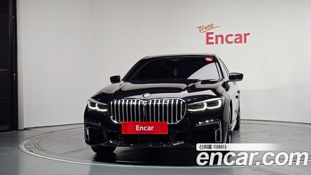 BMW 7 Series G11 740i M Sport - фото 2