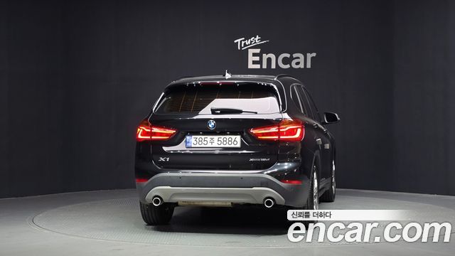 BMW X1 F48 xDrive 18d Joy - фото 3