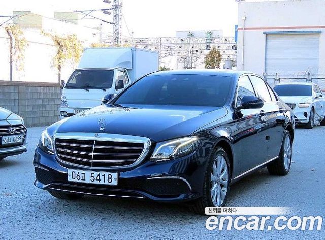 Mercedes-Benz E-Class W213 E220d 4MATIC Exclusive - фото 0