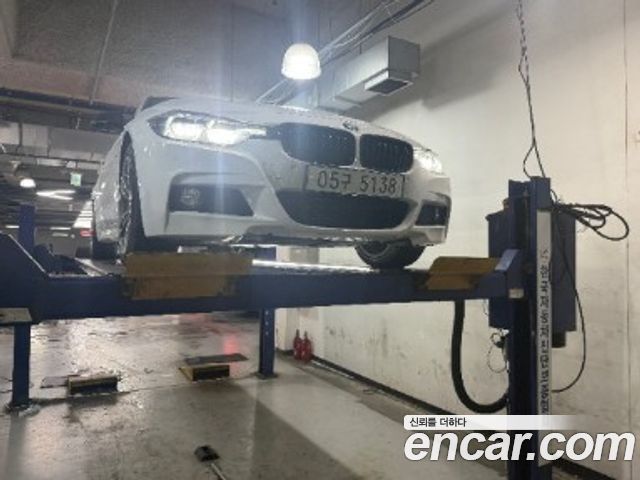 BMW 3 Series F30 320i M Sport Shadow - фото 0
