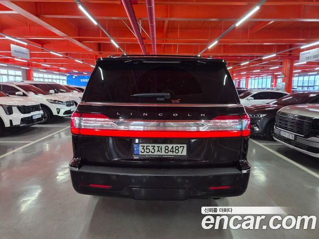 Lincoln Navigator 4-го поколения 3.5L - фото 2