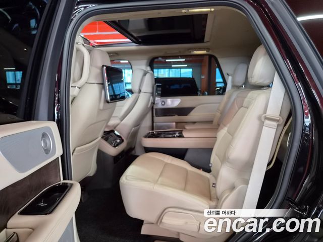 Lincoln Navigator 4-го поколения 3.5L - фото 4