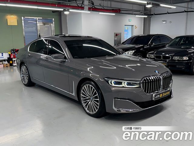 BMW 7 Series G11 730d xDrive Design Pure Excellence - фото 2