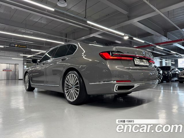 BMW 7 Series G11 730d xDrive Design Pure Excellence - фото 4