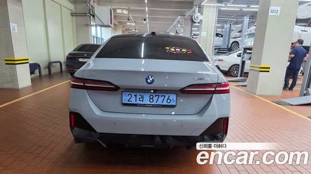 BMW i5 G60 xDrive 40 M Sport - фото 3