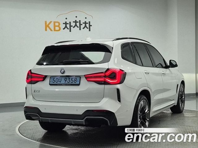 BMW iX3 M Sports - фото 2