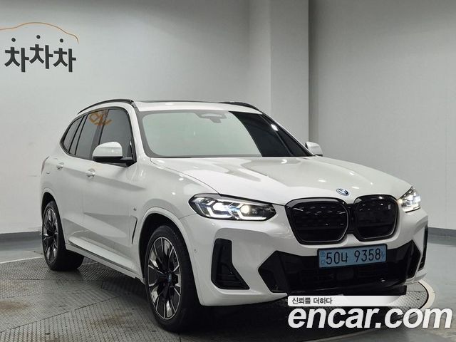 BMW iX3 M Sports - фото 3