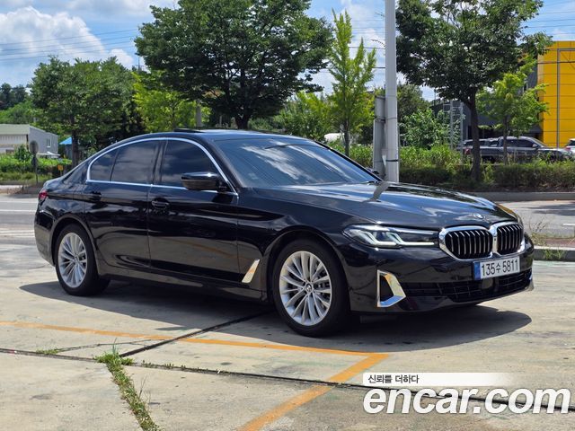BMW 5 Series G30 530i Luxury - фото 0