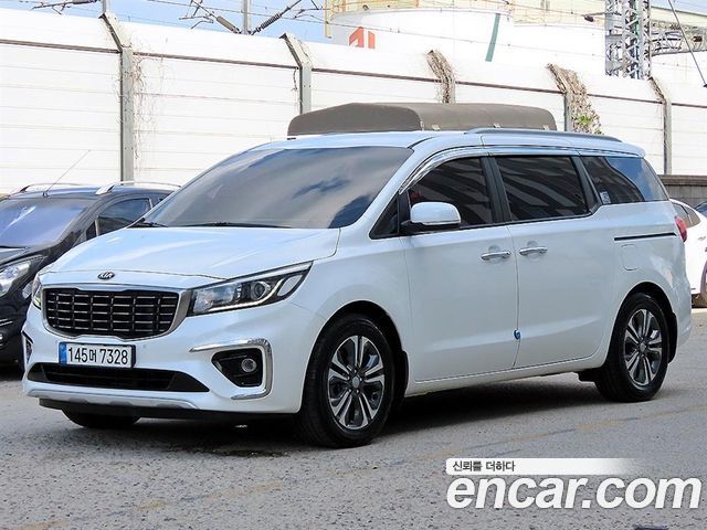 Kia Carnival Новый 9-Seater Luxury - фото 1
