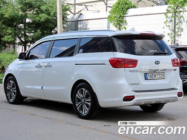 Kia Carnival Новый 9-Seater Luxury - фото 2