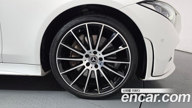 Mercedes-Benz CLS-Class C257 CLS400d 4MATIC AMG Line - фото 3