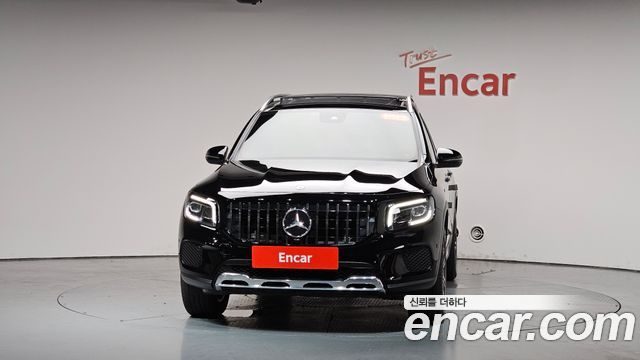 Mercedes-Benz GLB-Class X247 GLB220 - фото 1