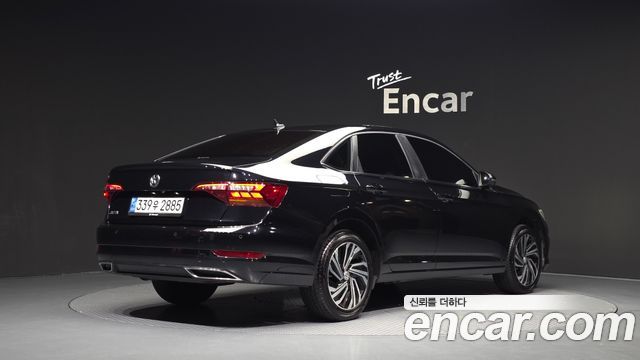 Volkswagen Jetta 7-го поколения 1.4 TSI Premium - фото 1