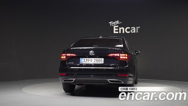 Volkswagen Jetta 7-го поколения 1.4 TSI Premium - фото 3
