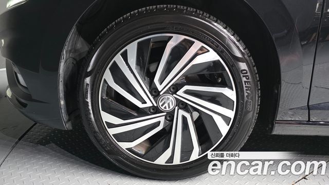 Volkswagen Jetta 7-го поколения 1.4 TSI Premium - фото 4