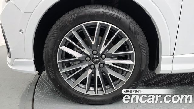Audi Q3 F3 35 TDI Premium - фото 4