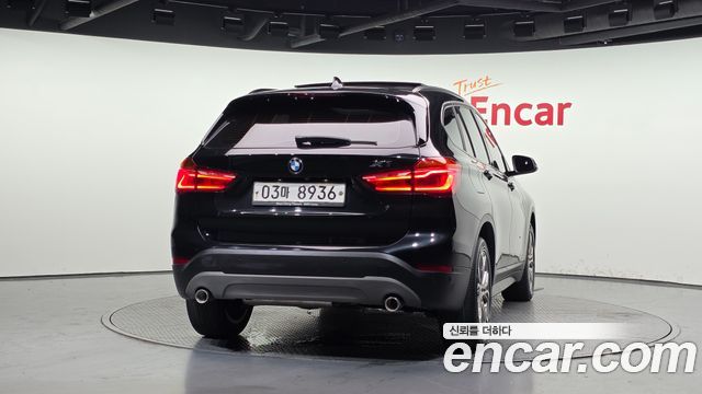 BMW X1 F48 xDrive 20d Joy - фото 3