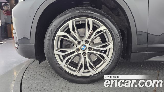 BMW X1 F48 xDrive 20d Joy - фото 4