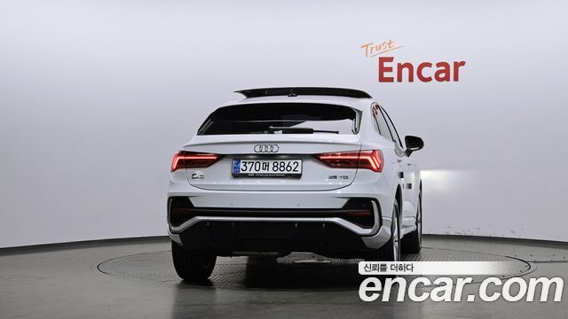 Audi Q3 F3 35 TDI Premium Sportback - фото 3