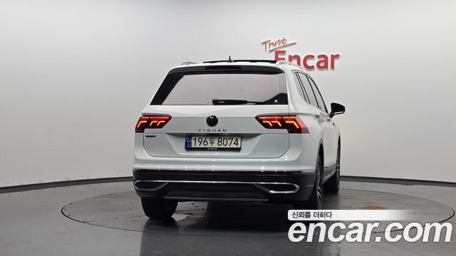 Volkswagen Tiguan Allspace 2.0 TSI Prestige - фото 3