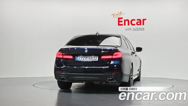 BMW 5 Series G30 520i M Sport - фото 3