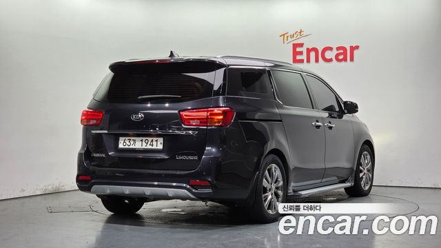 Kia Carnival Новый 7-Seater Limousine President - фото 1