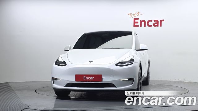 Tesla Model Y Long Range AWD - фото 2
